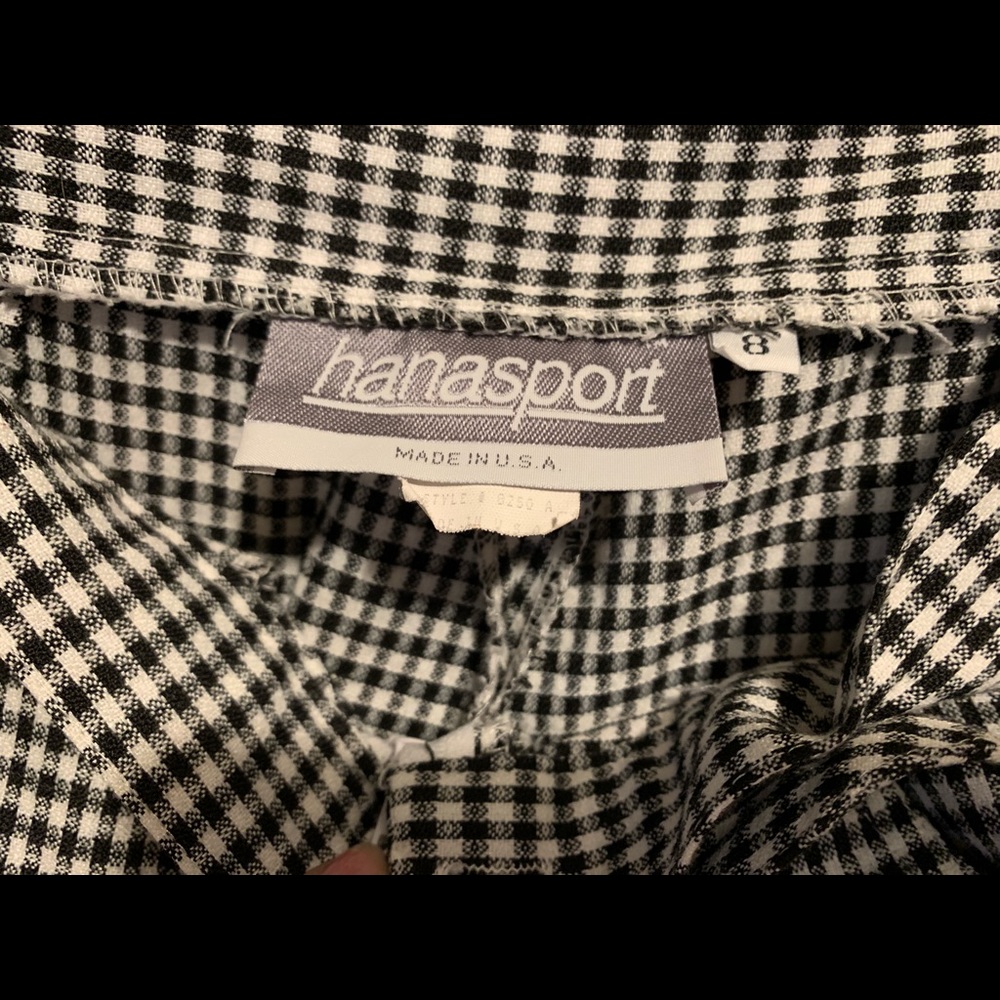 Shorts - Picture 3 of 4